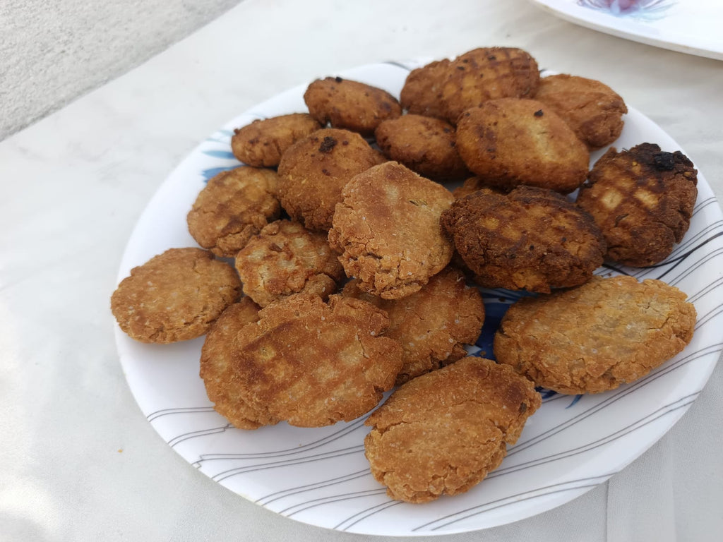 Naaveli Traditional Thekua - Authentic Bihari Sweet (250gm)